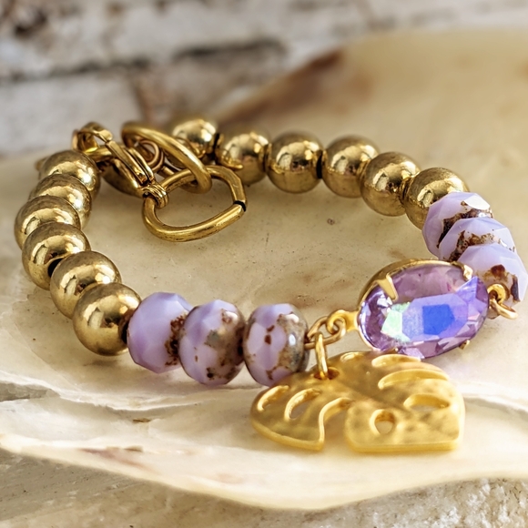 Lavender Glass w/ Purple AB Center and Gold Beads In Gold Plated Bracelet - Picture 3 of 7